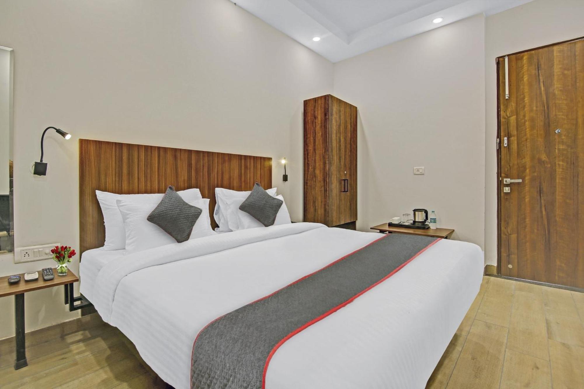 Hotel Admire Inn By F9 Hotels Ghaziabad Eksteriør bilde
