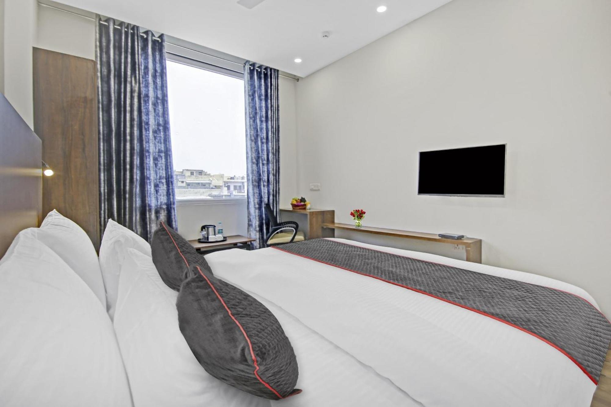 Hotel Admire Inn By F9 Hotels Ghaziabad Eksteriør bilde